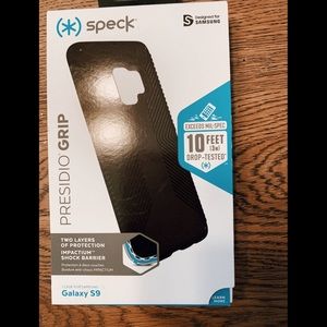 brand new black galaxy s9 speck phone case!